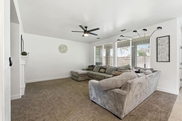 346 Martin, Tulare, CA 93274