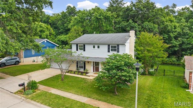 4756 Laketon Court, St Louis, MO 63128