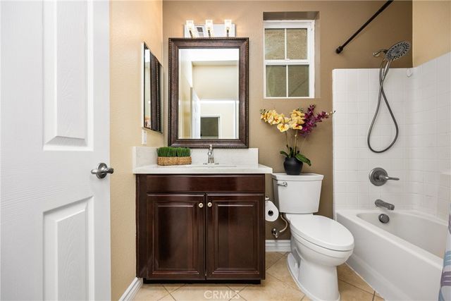 253 E Santa Fe Court, Placentia, CA 92870