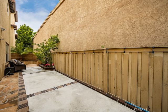 253 E Santa Fe Court, Placentia, CA 92870