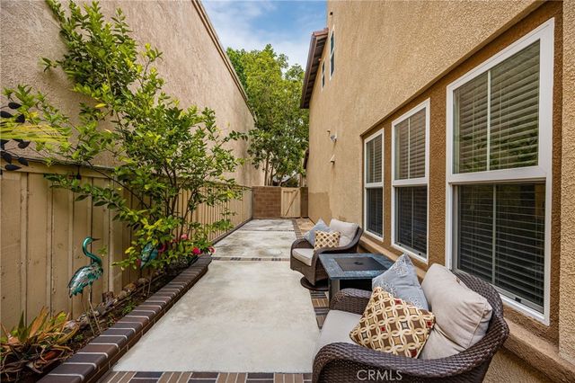 253 E Santa Fe Court, Placentia, CA 92870