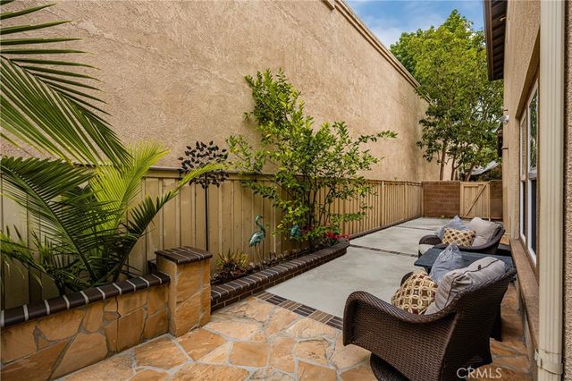 253 E Santa Fe Court, Placentia, CA 92870