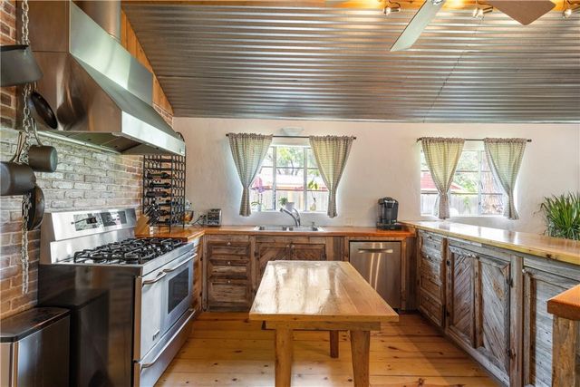 16301 E Lake Shore DR, Austin, TX 78734