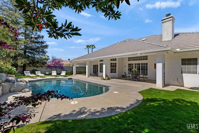 10215 Salisbury Drive, Bakersfield, CA 93311