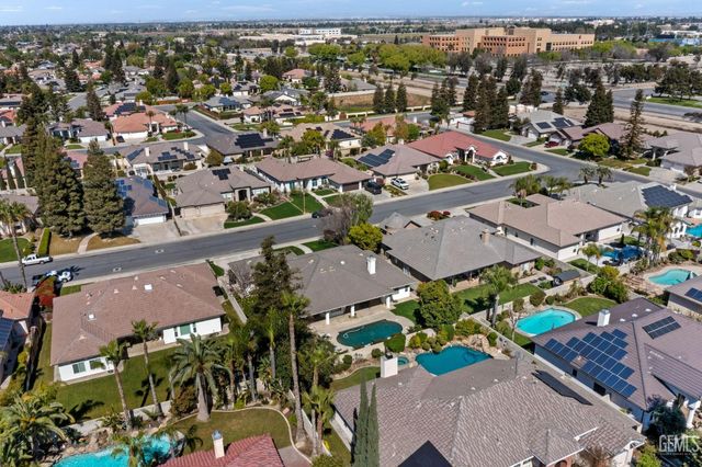 10215 Salisbury Drive, Bakersfield, CA 93311