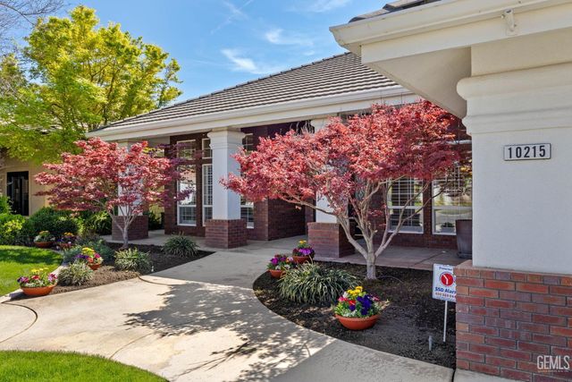 10215 Salisbury Drive, Bakersfield, CA 93311