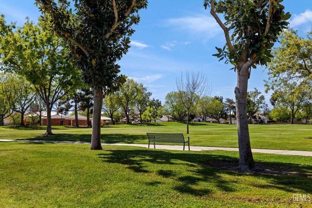 10215 Salisbury Drive, Bakersfield, CA 93311