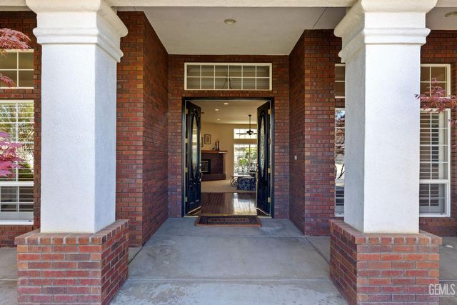 10215 Salisbury Drive, Bakersfield, CA 93311