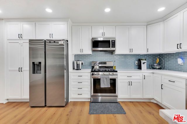 15 Oak Cliff Drive, Pomona, CA 91766