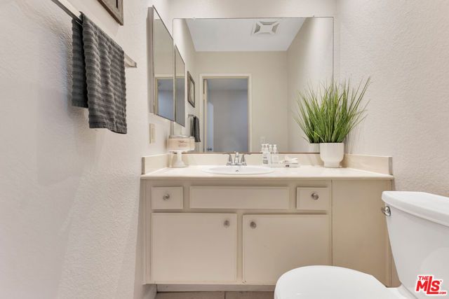 15 Oak Cliff Drive, Pomona, CA 91766