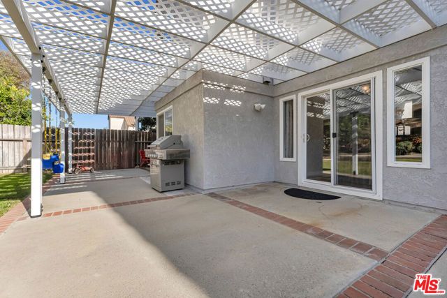 15 Oak Cliff Drive, Pomona, CA 91766