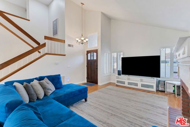 15 Oak Cliff Drive, Pomona, CA 91766