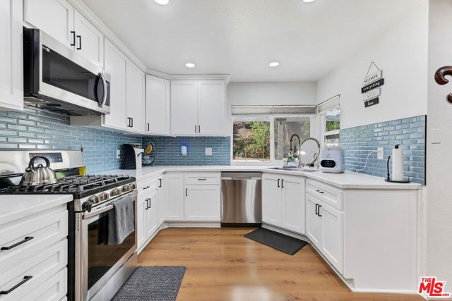 15 Oak Cliff Drive, Pomona, CA 91766