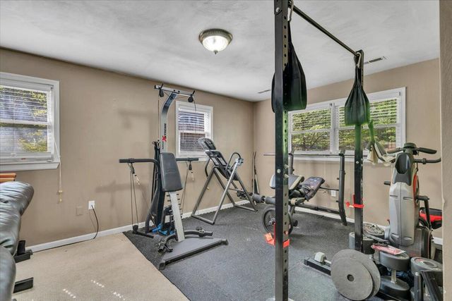 56 Heather LN, Troutville, VA 24175