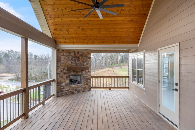 202 Goose Creek Circle, Soddy Daisy, TN 37379