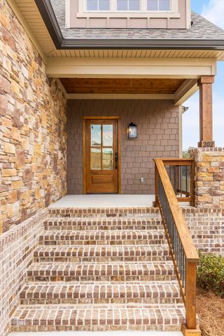 202 Goose Creek Circle, Soddy Daisy, TN 37379