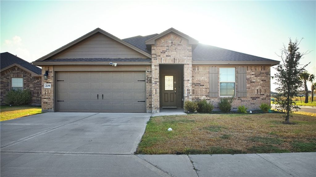 208 Oxford, Sinton, TX 78387 — exterior