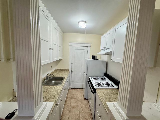 31 Dennison Ave 1, Framingham, MA 01702