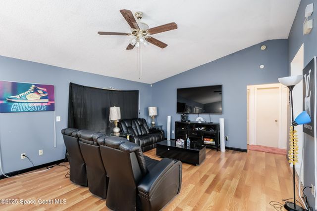 1226 Hedgecoth Street NW, Palm Bay, FL 32907