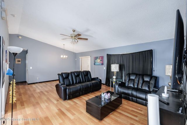 1226 Hedgecoth Street NW, Palm Bay, FL 32907