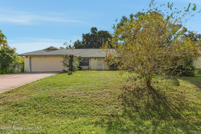 1226 Hedgecoth Street NW, Palm Bay, FL 32907