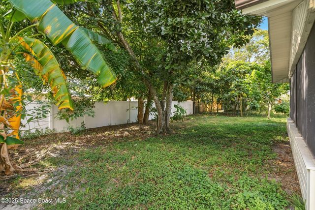1226 Hedgecoth Street NW, Palm Bay, FL 32907