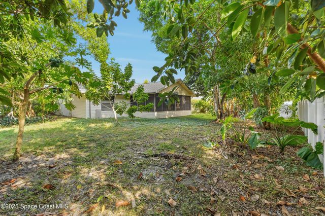 1226 Hedgecoth Street NW, Palm Bay, FL 32907