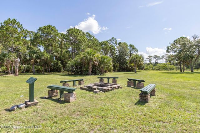 1226 Hedgecoth Street NW, Palm Bay, FL 32907