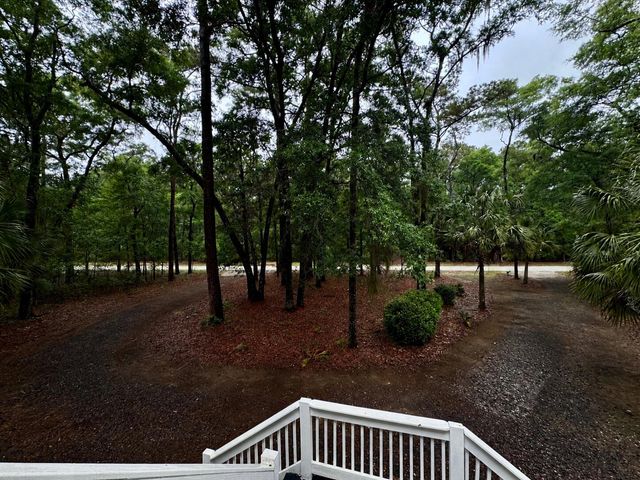 8609 Raccoon Island Road, Edisto Island, SC 29438
