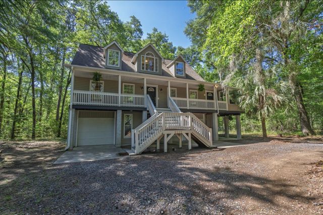 8609 Raccoon Island Road, Edisto Island, SC 29438