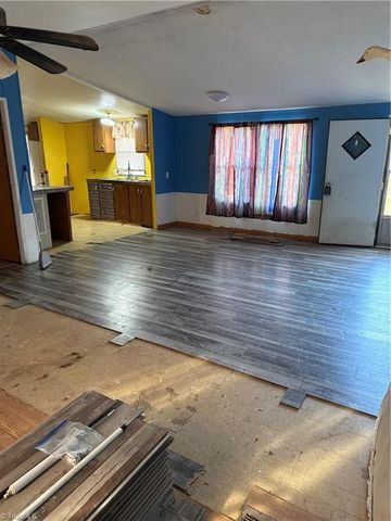 1260 Vickrey Drive, Trinity, NC 27370