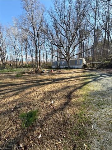 1260 Vickrey Drive, Trinity, NC 27370