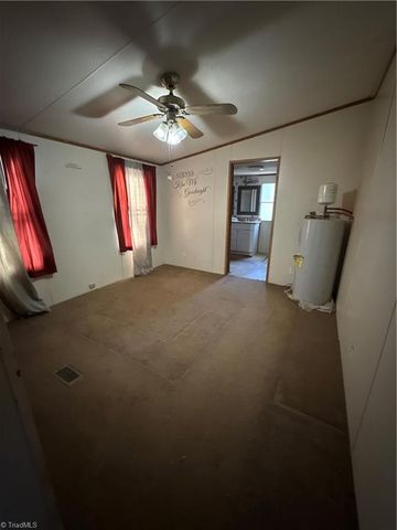 1260 Vickrey Drive, Trinity, NC 27370