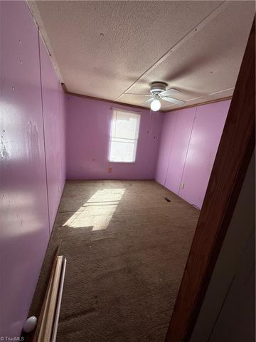 1260 Vickrey Drive, Trinity, NC 27370