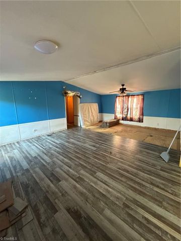 1260 Vickrey Drive, Trinity, NC 27370