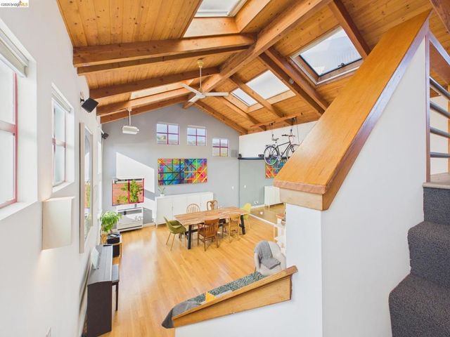 2932 Filbert St 2, Oakland, CA 94608