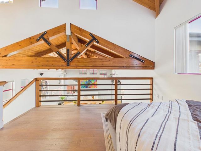 2932 Filbert St 2, Oakland, CA 94608