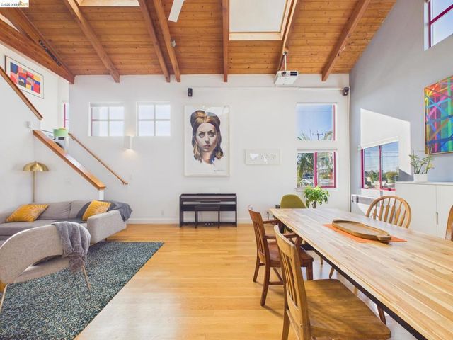 2932 Filbert St 2, Oakland, CA 94608