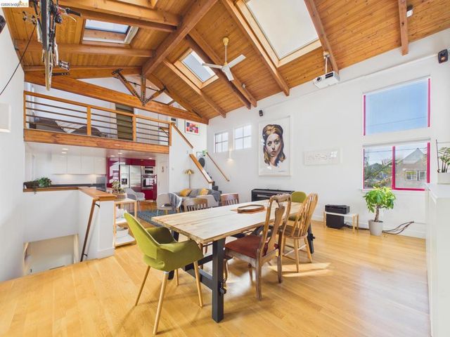 2932 Filbert St 2, Oakland, CA 94608