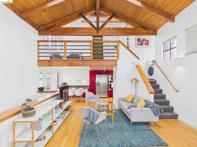 2932 Filbert St 2, Oakland, CA 94608