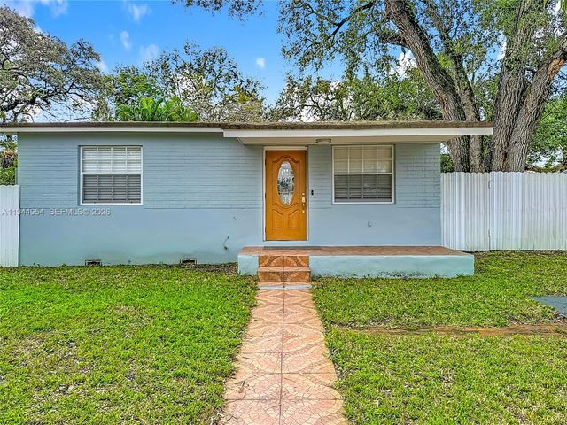 6416 Perry St, Hollywood, FL 33024