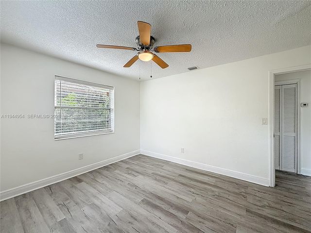 6416 Perry St, Hollywood, FL 33024