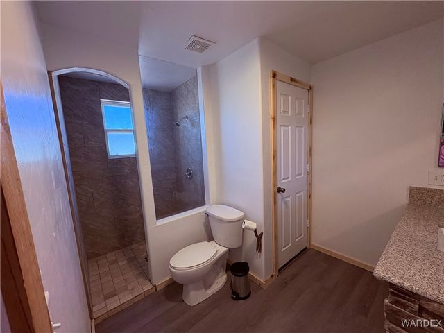 1757 S Glenbar Road, Golden Valley, AZ 86413