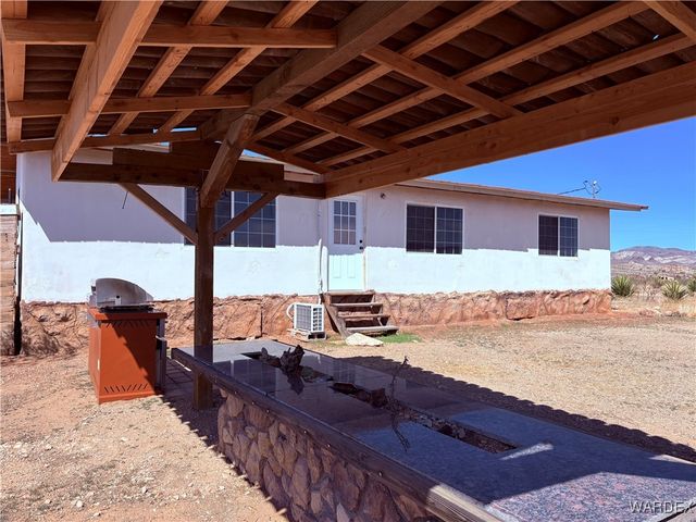 1757 S Glenbar Road, Golden Valley, AZ 86413