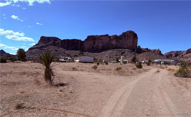 1757 S Glenbar Road, Golden Valley, AZ 86413