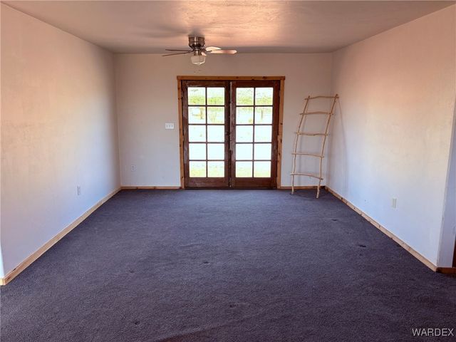 1757 S Glenbar Road, Golden Valley, AZ 86413