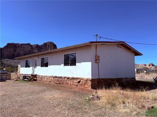 1757 S Glenbar Road, Golden Valley, AZ 86413