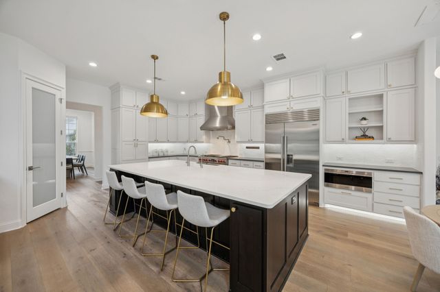 466 Dancing Water Drive, Frisco, TX 75036