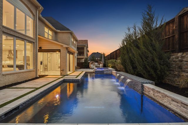 466 Dancing Water Drive, Frisco, TX 75036