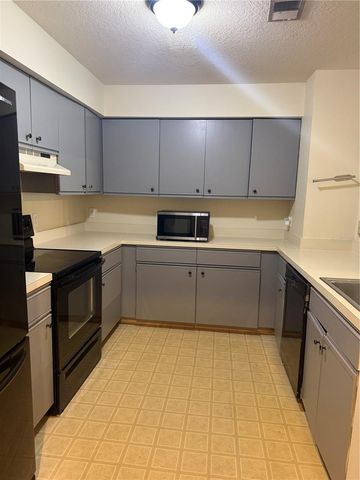 2333 FEATHER SOUND DRIVE B102, Clearwater, FL 33762